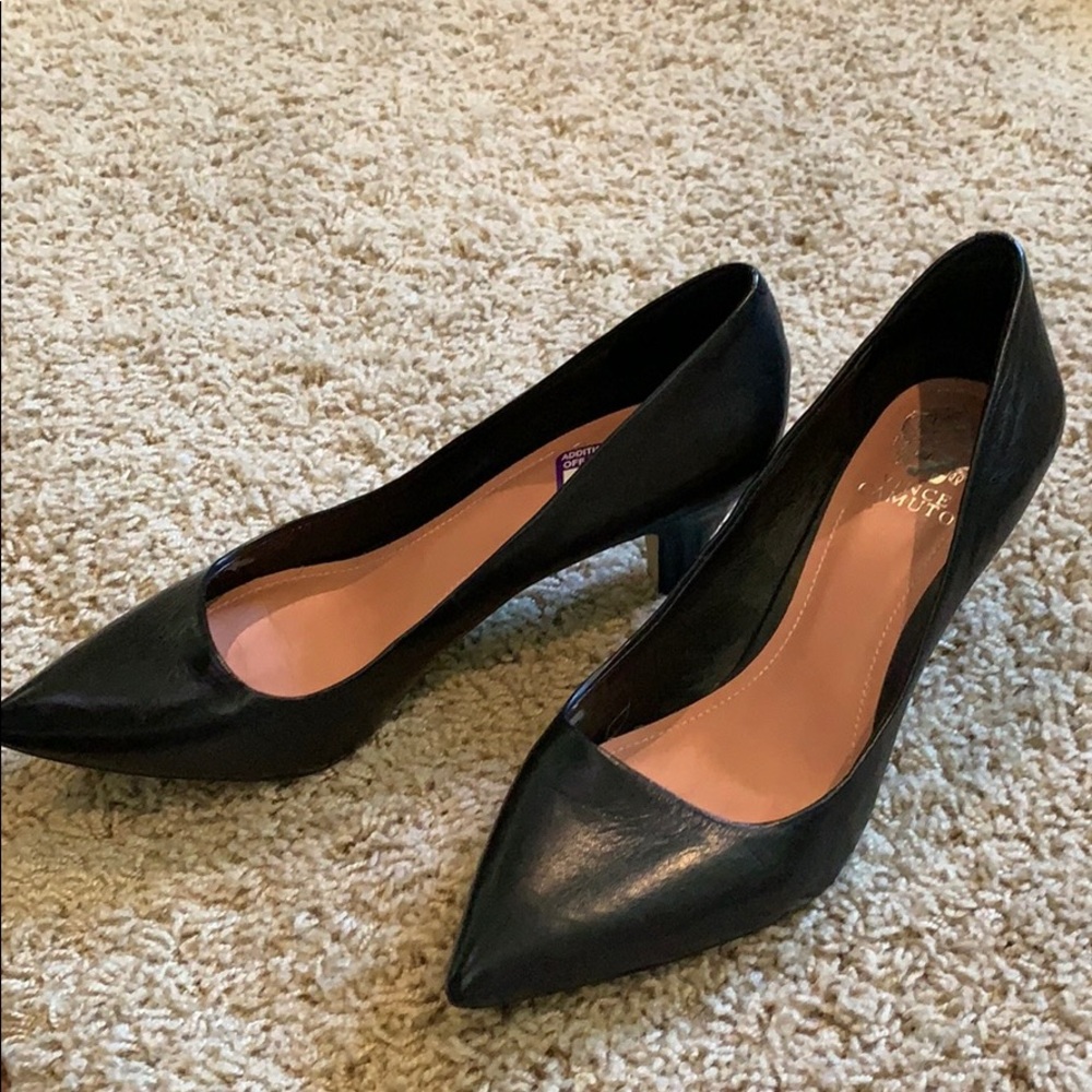 Black Pumps